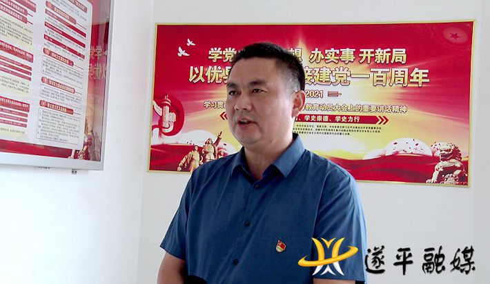 2021-7-26谢飞 新华书店.mpg_20210726_105158.692_副本.jpg