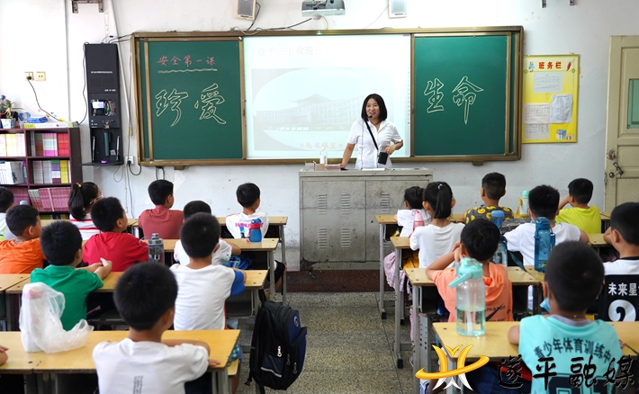 b79249bd01910073564d37ec1f05997e_shui.jpg b79249bd01910073564d37ec1f05997e_shui.jpg