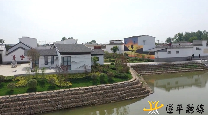 _改善群众宜居环境 绘就美丽乡村画卷 - 遂平新闻 - 遂平县融媒体中心.mp4_000017.222.jpg _改善群众宜居环境 绘就美丽乡村画卷 - 遂平新闻 - 遂平县融媒体中心.mp4_000017.222.jpg