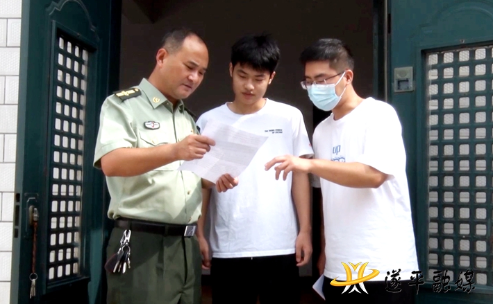 河南遂平：发动青年赴军营 热血化作爱国行.mp4_000015.334.jpg