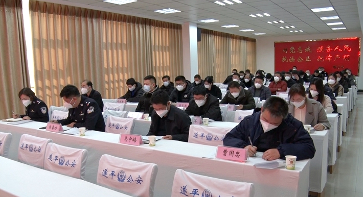 00833.MTS_000000.696.jpg 00833.MTS_000000.696.jpg