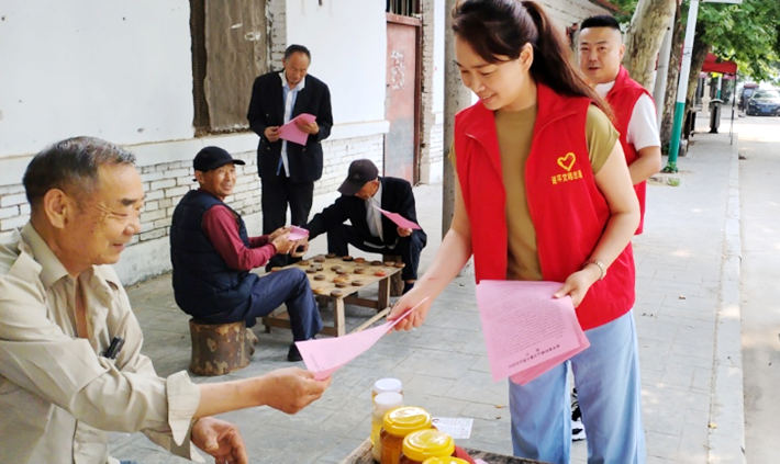 遂平县文广旅局开展《中华人民共和国旅游法》宣传活动420_副本.png 遂平县文广旅局开展《中华人民共和国旅游法》宣传活动420_副本.png