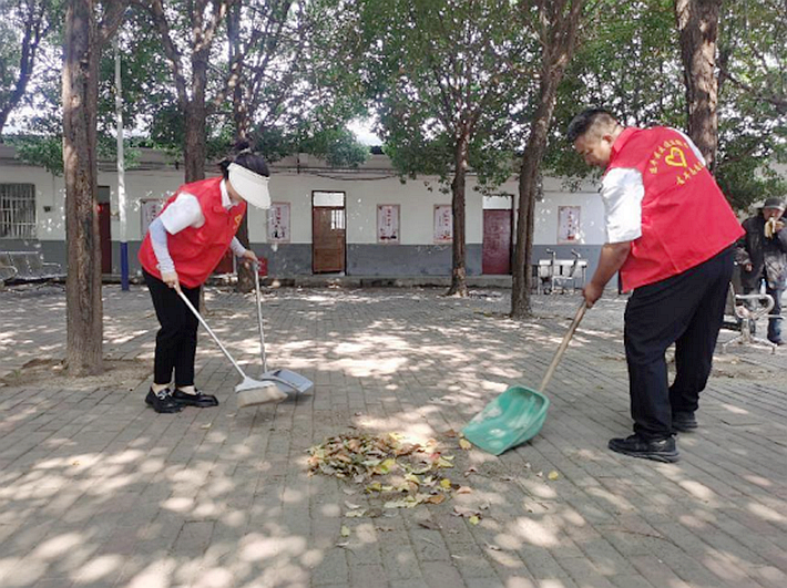 遂平公交开展关爱老人志愿服务活动449.png 遂平公交开展关爱老人志愿服务活动449.png