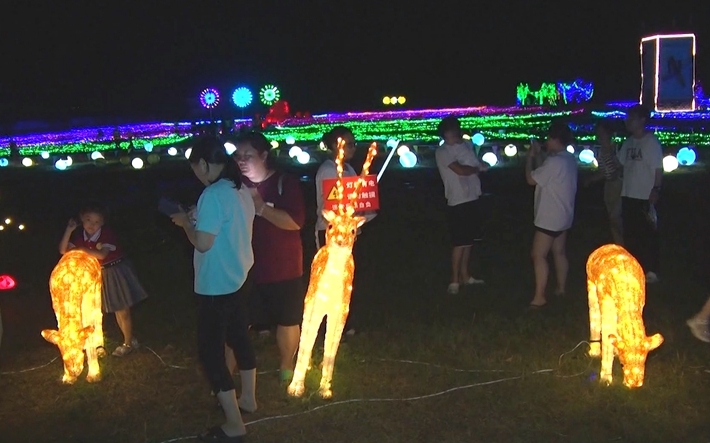 2023-7-5嵖岈山灯光秀.mpg_20230705_103143.216_副本.jpg 2023-7-5嵖岈山灯光秀.mpg_20230705_103143.216_副本.jpg