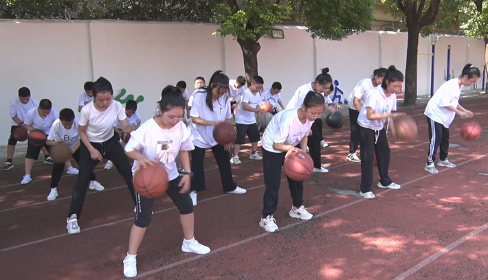 2023-8-3遂平：工会暑期爱心托管 职工子女有了好去处.mpg_000343.421.jpg