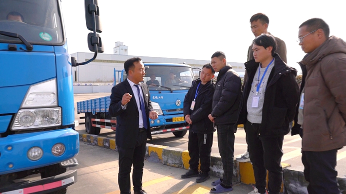 2024-3-18工匠之星 唐慧：银牌教练员 技艺传学员.mp4_000122.008.jpg