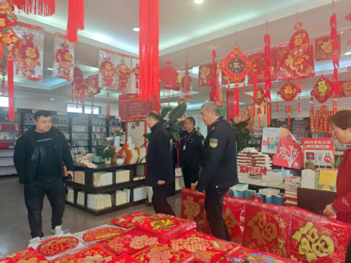 遂平县开展2025年春节期间印刷发行行业“扫黄打非”和安全生产检查353.png