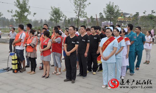 遂平：吴房义工联合会青年志愿者水上应急救援队正式成立