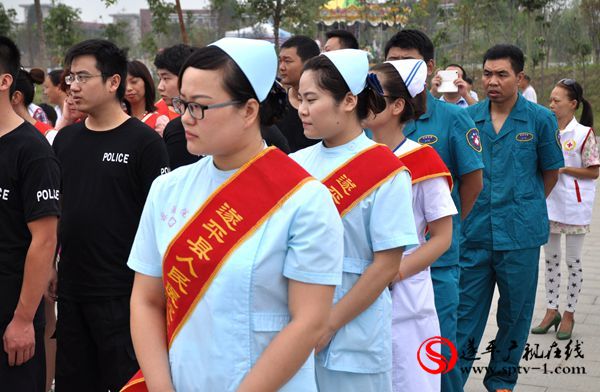 遂平：吴房义工联合会青年志愿者水上应急救援队正式成立
