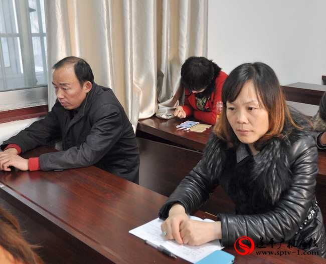 遂平广播电视台党的群众路线教育实践活动总结会召开