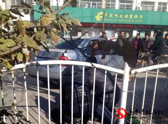 遂平便衣警察街头抓贼