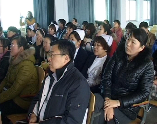 遂平县人民医院开展消防演练 筑牢生命防火墙