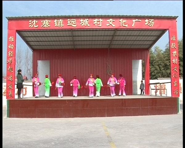 遂平：小小腰鼓队折射新农村大变化