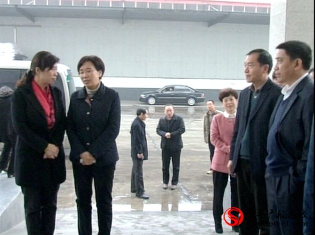 省科技厅厅长贾跃来我县产业集聚区调研企业科技创新