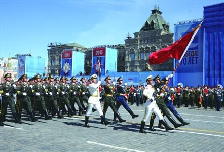 我国仪仗队参加俄卫国战争阅兵 排外国方阵之首