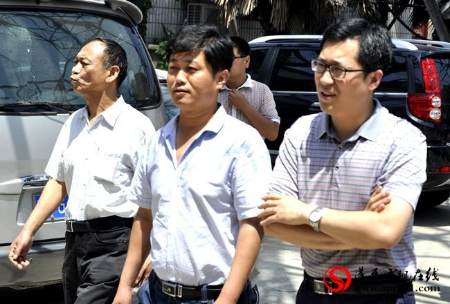 省新闻出版广电局副局长李洪青到遂平广播电视台调研