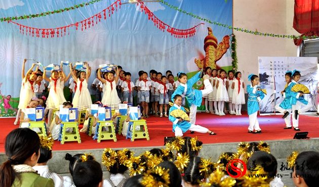 玉山镇:艺彩纷呈 放飞梦想