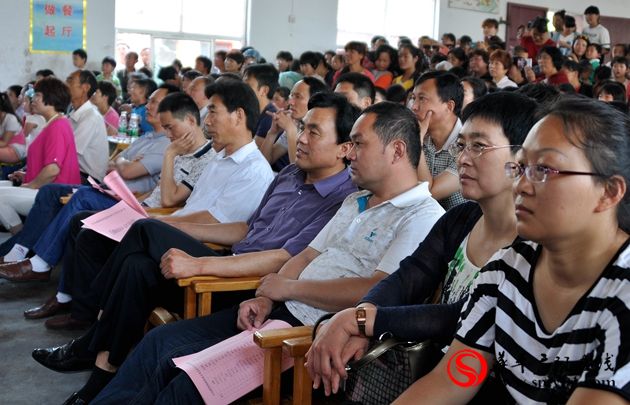 玉山镇:艺彩纷呈 放飞梦想