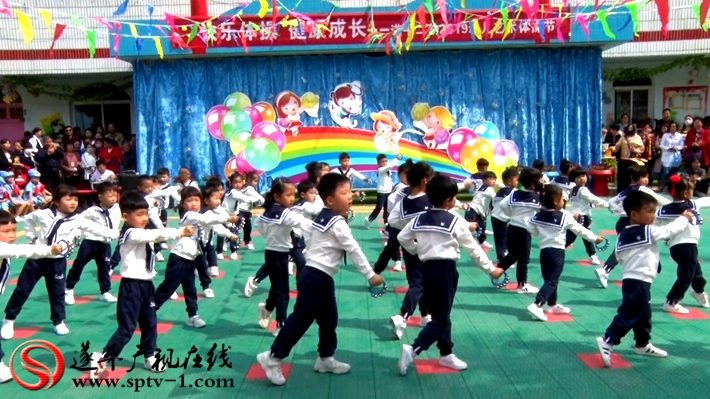 2019-5-9徐澜 二幼体操表演.mpg_20190510_172500.294_副本