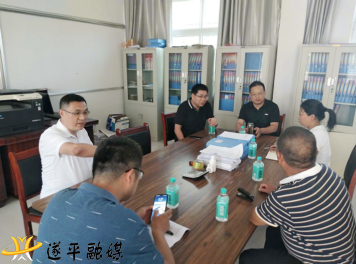 张卫东到槐树乡调研督导脱贫攻坚工作372_副本