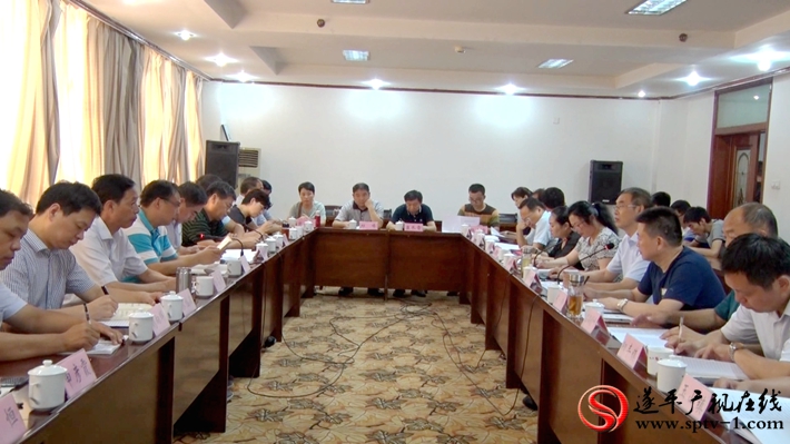 王乃春一行实地考察了河南名品彩叶苗木有限公司,杰美庄园土地流转