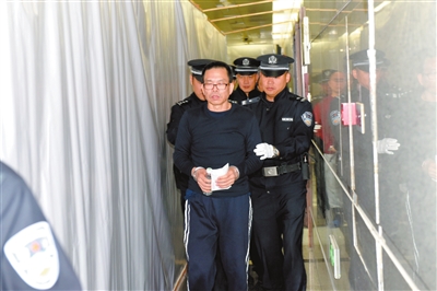 中纪委机关报谈蔡东家被执行死刑:让村霸远离百姓